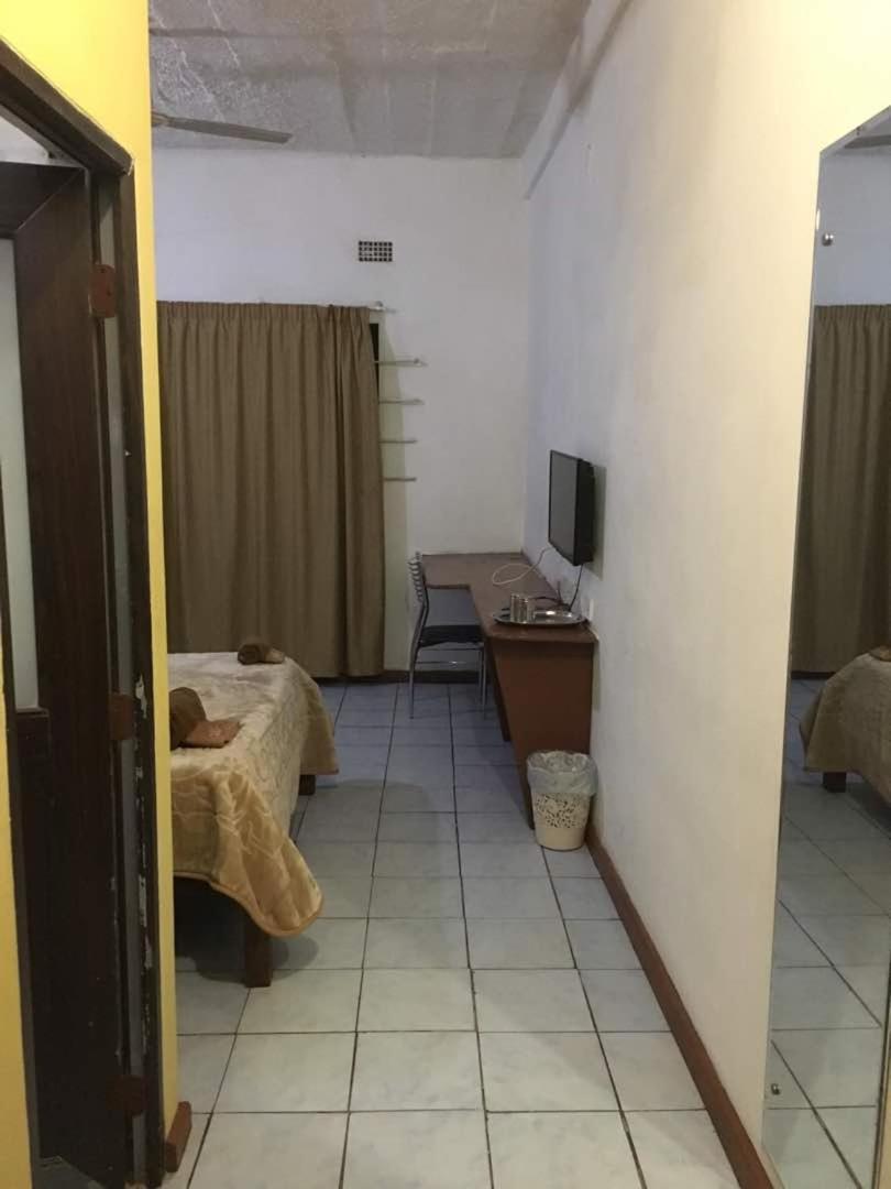 Crown Palace Inn Lusaka Eksteriør billede